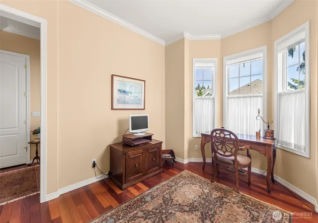 Photo 4 of Sale Pending at 23001 NE 127th Way, Redmond, WA 98053 | MLS# NWM2571332 | Listing updated on 2026-09-25