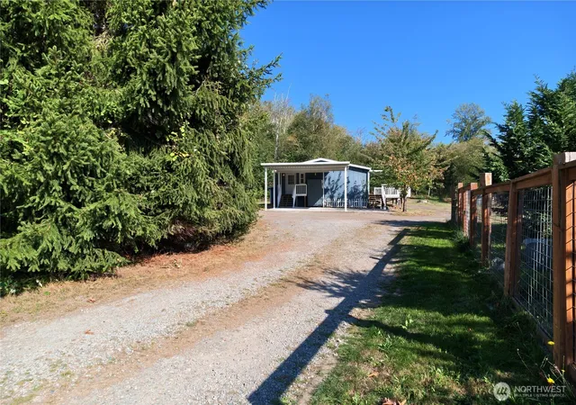 Photo 3 of Manufactured home for sale at 1877 Old Hwy 99 N Rd, Burlington, WA 98233 | MLS# NWM2571338 | Listing updated on 2026-09-28