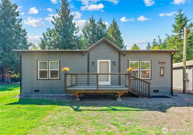 Photo 2 of Sale Pending at 181 W Maude St, Port Hadlock, WA 98339 | MLS# NWM2571340 | Listing updated on 2026-10-01