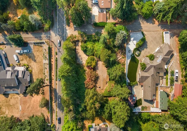 Photo 2 of Sale Pending at 2843 140th Ave Ne, Bellevue, WA 98005 | MLS# NWM2571345 | Listing updated on 2026-09-23