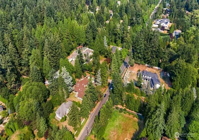 Photo 3 of Sale Pending at 2843 140th Ave Ne, Bellevue, WA 98005 | MLS# NWM2571345 | Listing updated on 2026-09-23
