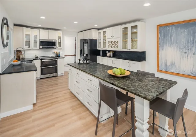 Photo 4 of Single family home for sale at 5761 110th Avenue SE, Bellevue, WA 98006 | MLS# NWM2571346 | Listing updated on 2026-09-22