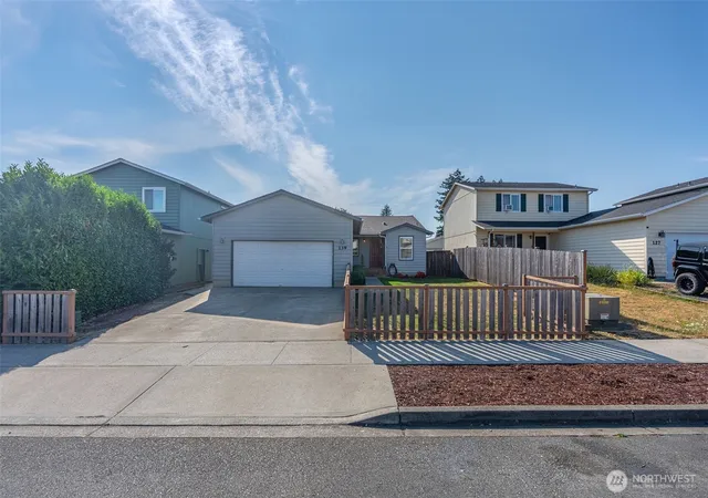 Photo 1 of Single family home for sale at 139 Hannah Ln, Chehalis, WA 98532 | MLS# NWM2571363 | Listing updated on 2026-09-30