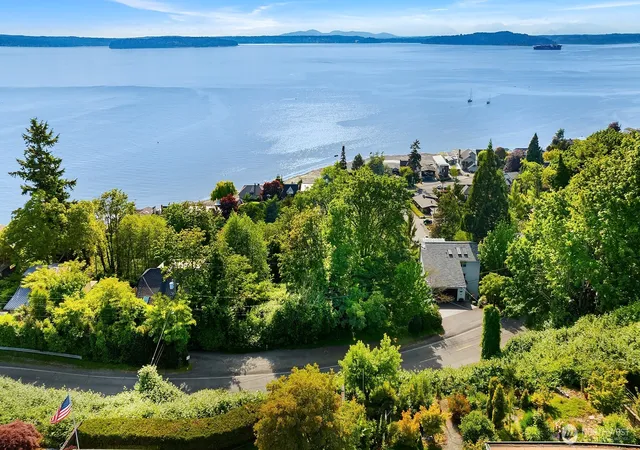 Photo 2 of Land for sale at 5213 Sw Jacobsen Rd, Seattle, WA 98033 | MLS# NWM2571387 | Listing updated on 2026-09-25