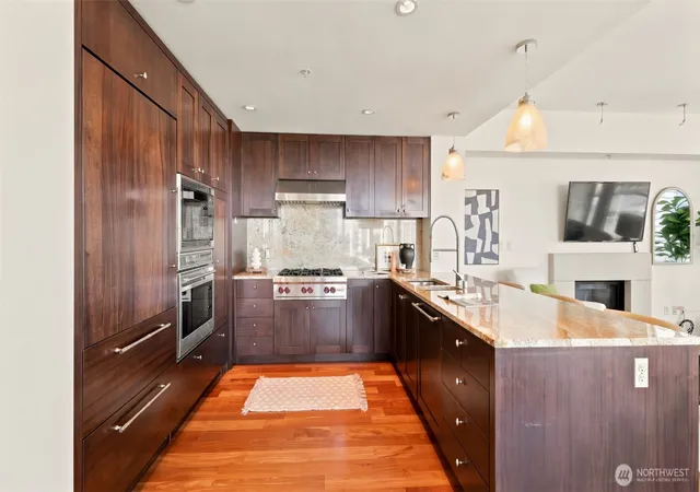 Photo 4 of Condo for sale at 500 106Th Ave Ne #1501, Bellevue, WA 98004 | MLS# NWM2571393 | Listing updated on 2026-09-26