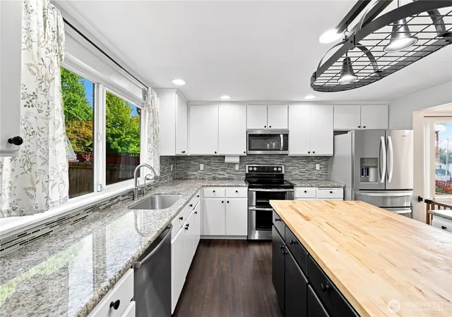 Photo 4 of Single family home for sale at 1221 85th Drive NE, Lake Stevens, WA 98258 | MLS# NWM2571407 | Listing updated on 2026-10-01