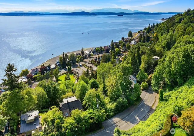 Photo 2 of Land for sale at 5215 Sw Jacobsen Rd, Seattle, WA 98136 | MLS# NWM2571408 | Listing updated on 2026-09-25