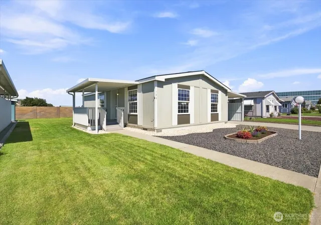 Photo 1 of Manufactured home for sale at 312 S Columbia Ctr Blvd #106, Kennewick, WA 99336 | MLS# NWM2571416 | Listing updated on 2026-09-25