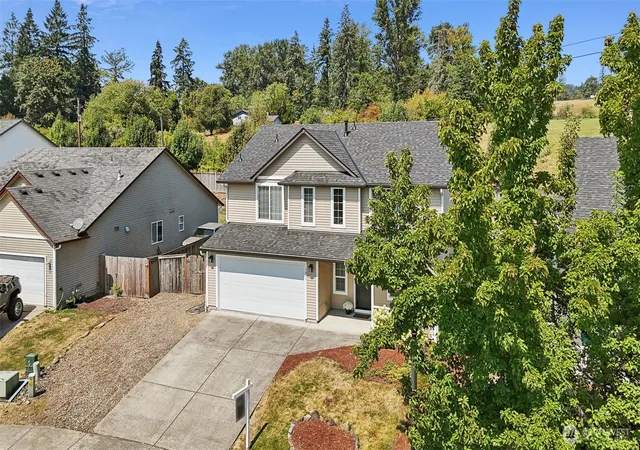 Photo 3 of Single family home for sale at 1601 E 4th Way, La Center, WA 98629 | MLS# NWM2571421 | Listing updated on 2026-09-25
