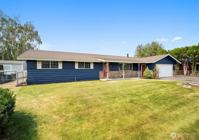 Photo 1 of Single family home for sale at 70 Sherry Ave, Naches, WA 98937 | MLS# NWM2571422 | Listing updated on 2026-09-25