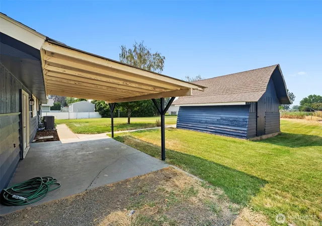 Photo 4 of Single family home for sale at 70 Sherry Ave, Naches, WA 98937 | MLS# NWM2571422 | Listing updated on 2026-09-25