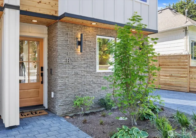 Photo 2 of Townhouse for sale at 1131 Nw B 60th St, Seattle, WA 98107 | MLS# NWM2571440 | Listing updated on 2026-10-22