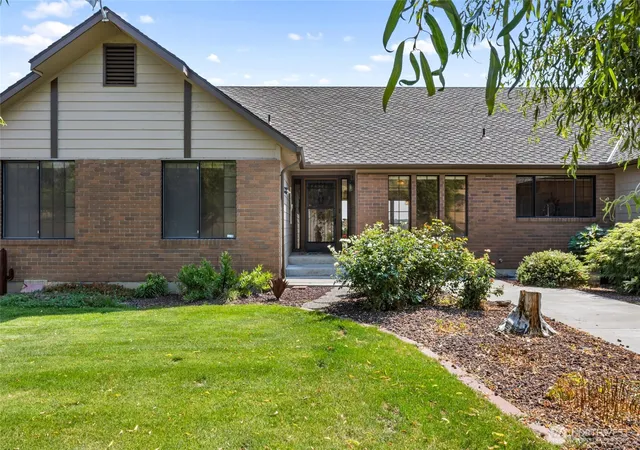 Photo 2 of Single family home for sale at 290 Trails End Ln, Yakima, WA 98908 | MLS# NWM2571442 | Listing updated on 2026-09-29