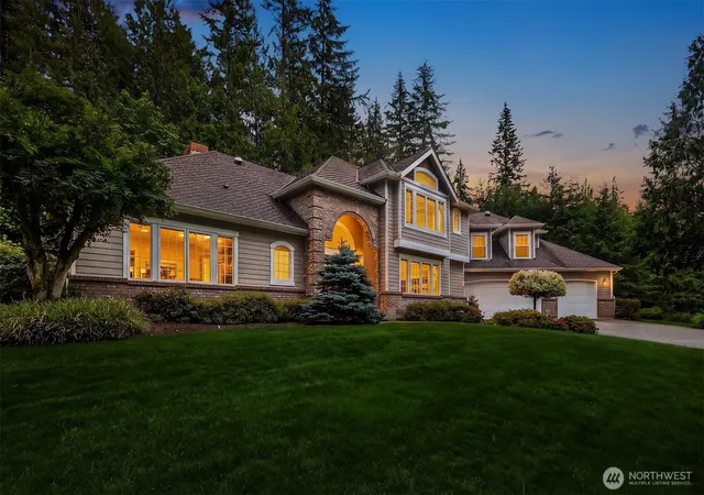 Photo 3 of Sale Pending at 15118 262nd Avenue Se, Issaquah, WA 98027 | MLS# NWM2571449 | Listing updated on 2026-09-21