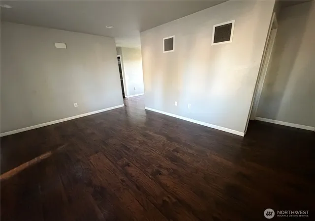 Photo 3 of Single family home for sale at 520 S Douglas Ave, Pasco, WA 99301 | MLS# NWM2571451 | Listing updated on 2026-10-08