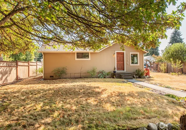 Photo 1 of Single family home for sale at 1134 W 18th Street, Port Angeles, WA 98363 | MLS# NWM2571461 | Listing updated on 2026-09-25