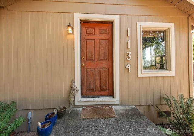 Photo 2 of Single family home for sale at 1134 W 18th Street, Port Angeles, WA 98363 | MLS# NWM2571461 | Listing updated on 2026-09-25