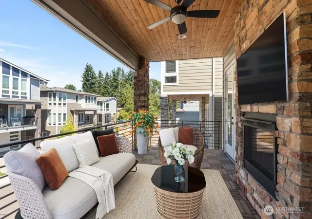 Photo 4 of Single family home for sale at 7544 S 129th Place, Seattle, WA 98178 | MLS# NWM2571466 | Listing updated on 2026-09-28