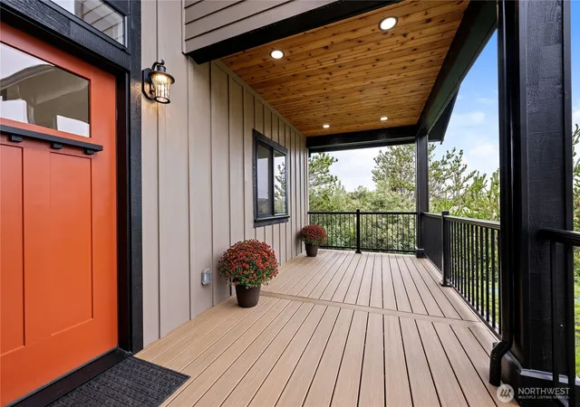Photo 3 of Single family home for sale at 31604 G St, Ocean Park, WA 98640 | MLS# NWM2571483 | Listing updated on 2026-09-25