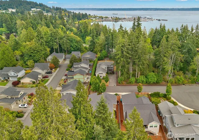 Photo 3 of Single family home for sale at 25719 Seabrook Pl Ne, Kingston, WA 98346 | MLS# NWM2571494 | Listing updated on 2026-09-29