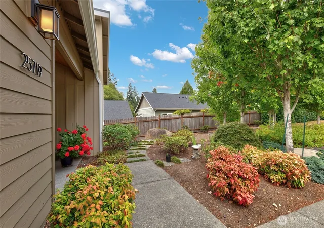 Photo 3 of Single family home for sale at 25719 Seabrook Pl Ne, Kingston, WA 98346 | MLS# NWM2571494 | Listing updated on 2026-09-29