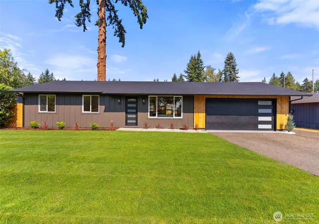 Photo 3 of Sale Pending at 3277 Madrona Dr SE, Port Orchard, WA 98366 | MLS# NWM2571497 | Listing updated on 2026-09-25