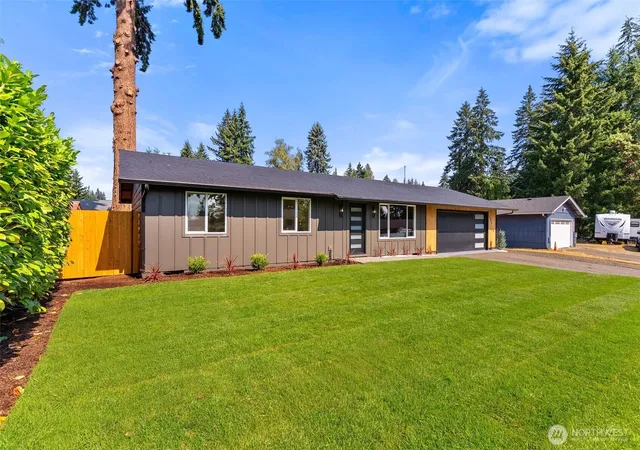 Photo 4 of Sale Pending at 3277 Madrona Dr SE, Port Orchard, WA 98366 | MLS# NWM2571497 | Listing updated on 2026-09-25