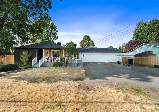 Photo 2 of Single family home for sale at 409 3rd Avenue Se, Pacific, WA 98047 | MLS# NWM2571502 | Listing updated on 2026-09-25