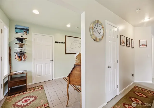 Photo 4 of Single family home for sale at 207 Manson View Dr, Manson, WA 98831 | MLS# NWM2571504 | Listing updated on 2026-09-25