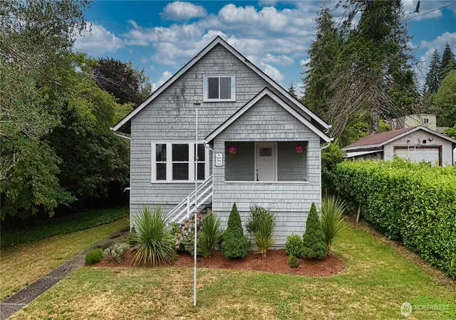 Photo 1 of Single family home for sale at 1002 Tecumseh St, Aberdeen, WA 98520 | MLS# NWM2571515 | Listing updated on 2026-09-29