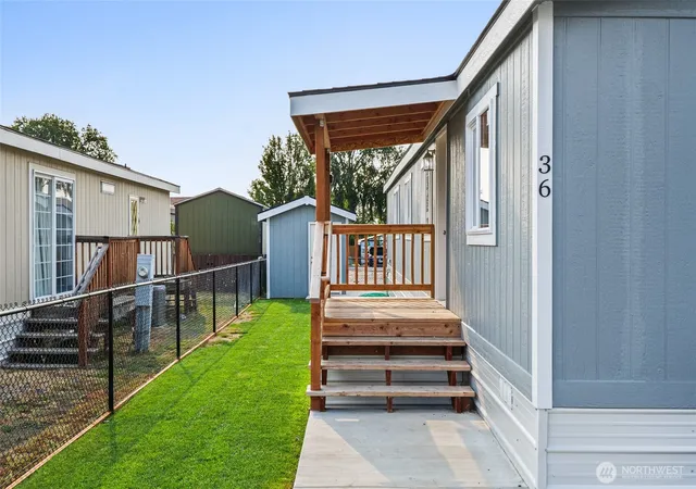 Photo 3 of Manufactured home for sale at 3211 W Wapato Dr #36, Moses Lake, WA 98837 | MLS# NWM2571531 | Listing updated on 2026-09-25