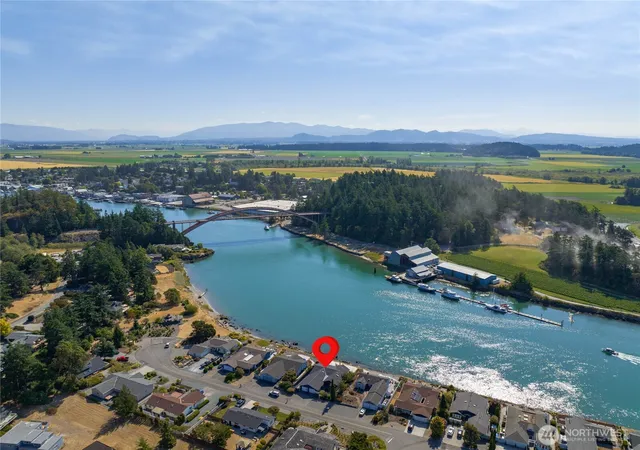 Photo 2 of Single family home for sale at 104 Chinook Pl, La Conner, WA 98257 | MLS# NWM2571554 | Listing updated on 2026-09-30