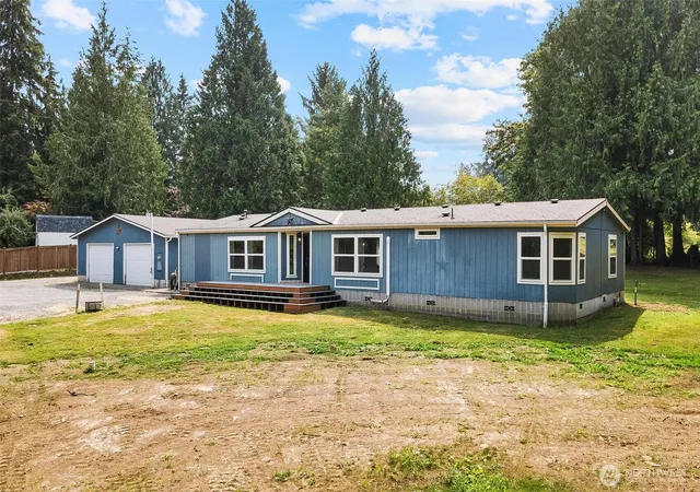 Photo 3 of Manufactured home for sale at 6606 NE 137th Drive, Lake Stevens, WA 98258 | MLS# NWM2571558 | Listing updated on 2026-09-22