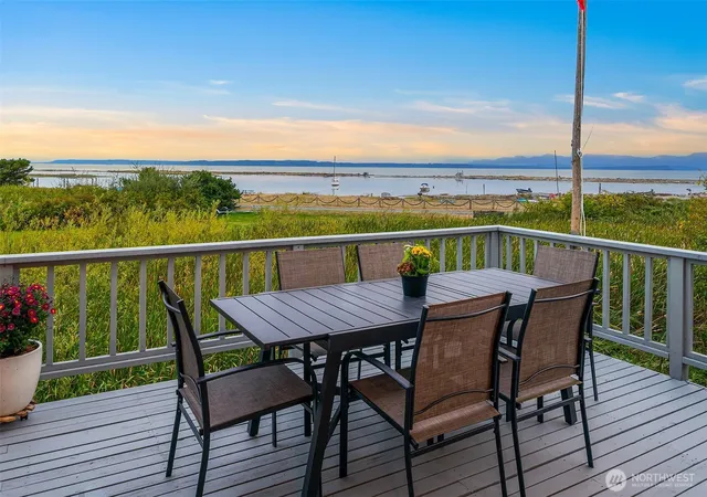 Photo 1 of Sale Pending at 2682 Sunlight Beach Rd, Clinton, WA 98236 | MLS# NWM2571570 | Listing updated on 2026-09-20