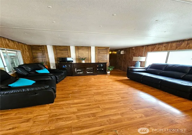 Photo 3 of Manufactured home for sale at 159 136th Street S #15, Tacoma, WA 98444 | MLS# NWM2571578 | Listing updated on 2026-09-25
