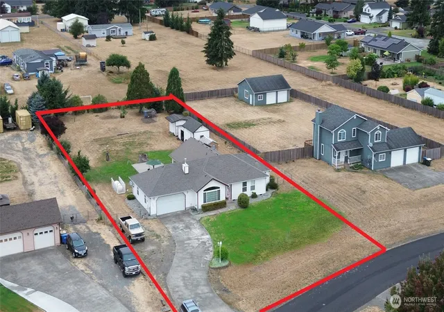 Photo 2 of Single family home for sale at 9214 Applegate Loop Sw, Rochester, WA 98579 | MLS# NWM2571605 | Listing updated on 2026-09-23