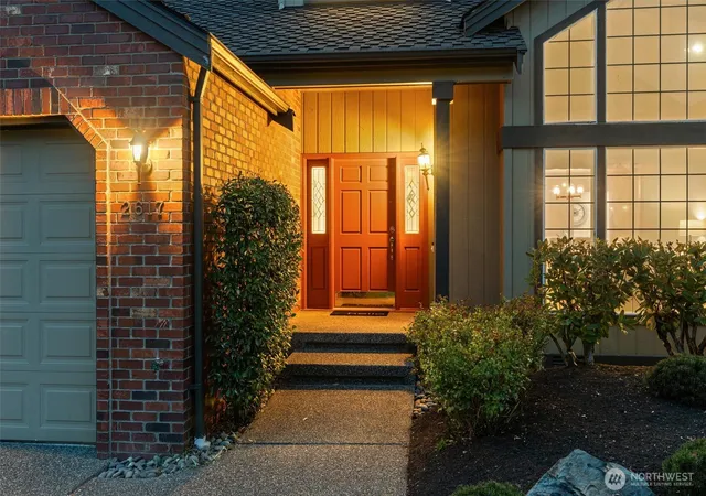 Photo 3 of Single family home for sale at 2617 59th Street SW, Everett, WA 98203 | MLS# NWM2571625 | Listing updated on 2026-10-03