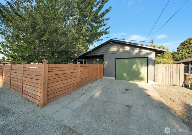 Photo 3 of Sale Pending at 7213 E E Street, Tacoma, WA 98404 | MLS# NWM2571626 | Listing updated on 2026-09-25