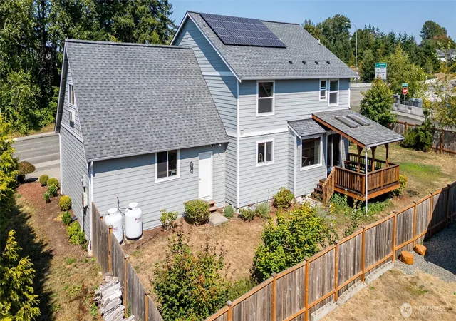 Photo 3 of Single family home for sale at 1183 D St, Blaine, WA 98230 | MLS# NWM2571639 | Listing updated on 2026-09-25