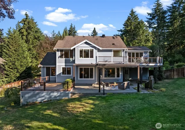Photo 2 of Single family home for sale at 904 7th Court, Fox Island, WA 98333 | MLS# NWM2571646 | Listing updated on 2026-10-01