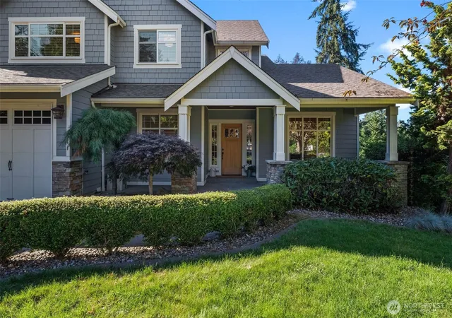 Photo 3 of Single family home for sale at 904 7th Court, Fox Island, WA 98333 | MLS# NWM2571646 | Listing updated on 2026-10-01