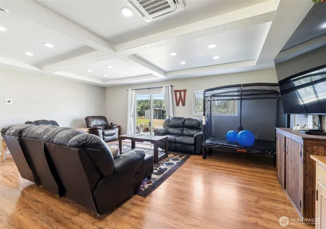 Photo 4 of Single family home for sale at 819 Middle Frk Rd, Onalaska, WA 98570 | MLS# NWM2571658 | Listing updated on 2026-09-25