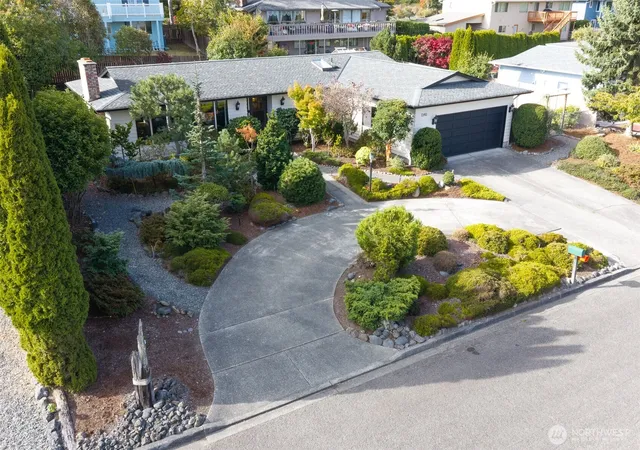 Photo 2 of Single family home for sale at 1340 E 8th Street, Port Angeles, WA 98362 | MLS# NWM2571682 | Listing updated on 2026-09-22