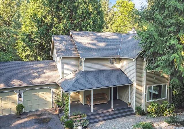 Photo 3 of Single family home for sale at 16732 Ne 138th Ct, Woodinville, WA 98072 | MLS# NWM2571688 | Listing updated on 2026-09-01