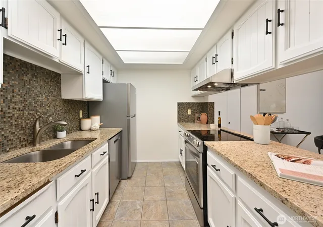 Photo 4 of Condo for sale at 3505 W Government Way #202, Seattle, WA 98199 | MLS# NWM2571692 | Listing updated on 2026-09-28