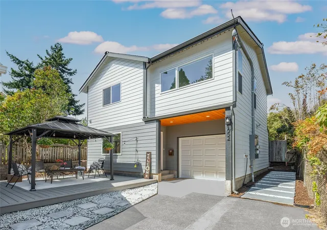 Photo 2 of Single family home for sale at 654 Nw 53 Street, Seattle, WA 98107 | MLS# NWM2571697 | Listing updated on 2026-09-24