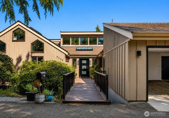 Photo 1 of Single family home for sale at 9360 Mercerwood Dr, Mercer Island, WA 98040 | MLS# NWM2571706 | Listing updated on 2026-09-26