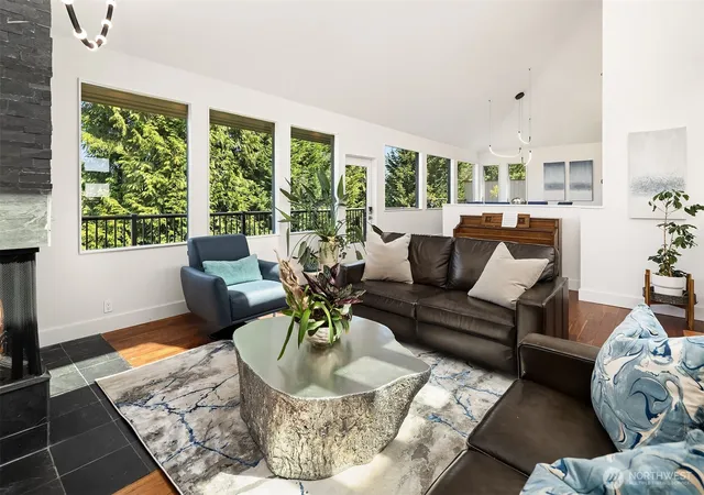 Photo 4 of Single family home for sale at 9360 Mercerwood Dr, Mercer Island, WA 98040 | MLS# NWM2571706 | Listing updated on 2026-09-26