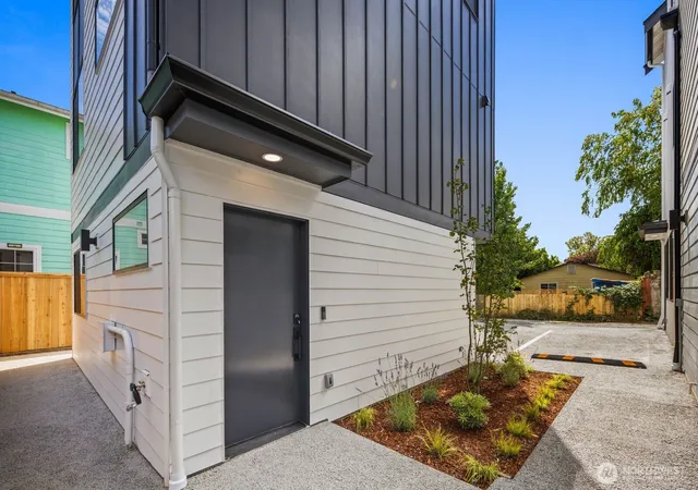 Photo 2 of Single family home for sale at 3945 S Morgan St, Seattle, WA 98118 | MLS# NWM2571715 | Listing updated on 2026-09-24
