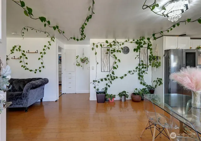 Photo 3 of Single family home for sale at 1010 D St Se, Auburn, WA 98002 | MLS# NWM2571722 | Listing updated on 2026-09-25